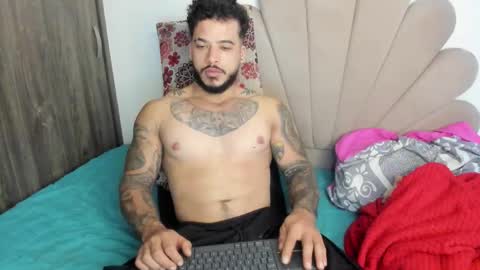 Snapshot of neeii chatting on October 25, 12:18 pm Nei turn green online show from October 25, 12:18 pm