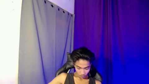 neil_asian69 online show from March 31, 9:38 pm
