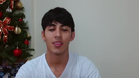 Snapshot of neithanzyn chatting on December 21, 7:06 pm Neithanzyn online show from December 21, 7:06 pm