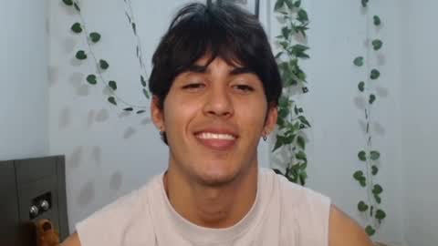 Snapshot of neithanzyn chatting on February 4, 8:17 pm Neithanzyn online show from February 4, 8:17 pm