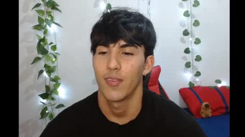 Snapshot of neithanzyn chatting on March 9, 7:37 pm Neithanzyn online show from March 9, 7:37 pm