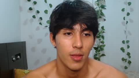 Snapshot of neithanzyn chatting on February 9, 7:19 pm Neithanzyn online show from February 9, 7:19 pm