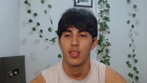 Snapshot of neithanzyn chatting on February 6, 7:07 pm Neithanzyn online show from February 6, 7:07 pm
