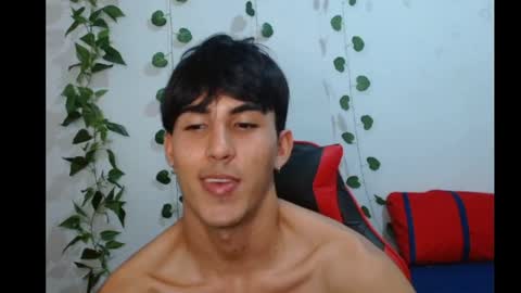 Snapshot of neithanzyn chatting on February 28, 7:35 pm Neithanzyn online show from February 28, 7:35 pm