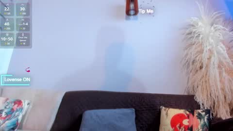 Snapshot of neo_dimou chatting on March 11, 9:02 am Jordan online show from March 11, 9:02 am