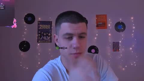 neo_raze_ online show from March 8, 9:30 pm