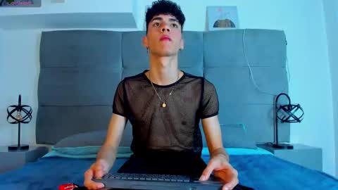  NeoRaptis  jhonatan  online show from February 15, 8:01 pm