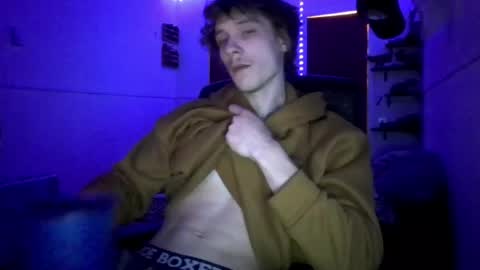 nephew_p online show from May 22, 1:32 am