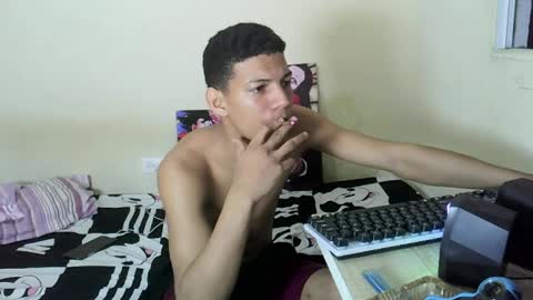 Snapshot of nerek_master chatting on February 6, 2:55 am nerek master online show from February 6, 2:55 am
