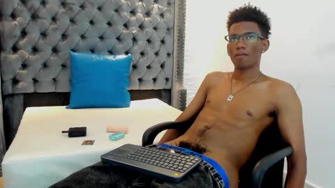 Snapshot of nero_reyd chatting on October 7, 10:14 pm Nero online show from October 7, 10:14 pm