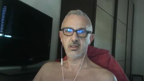 nevenerabis online show from October 26, 2:19 pm