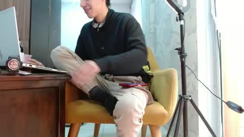 newlatino1 online show from September 30, 8:45 pm