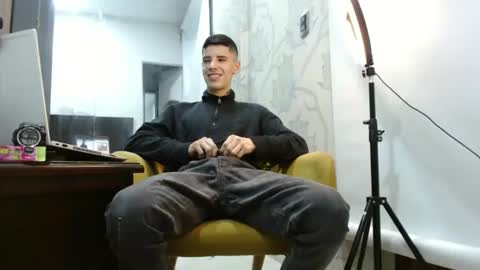 newlatino1 online show from October 3, 6:07 am