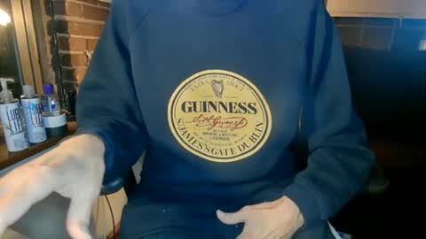 Snapshot of nfgwholoves2cum chatting on October 16, 1:24 am NFG Nice Friendly Guy Dick online show from October 16, 1:24 am