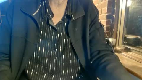 Snapshot of nfgwholoves2cum chatting on December 10, 2:46 am NFG Nice Friendly Guy Dick online show from December 10, 2:46 am
