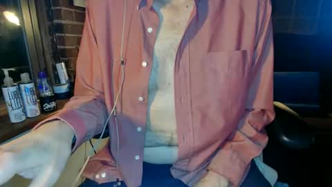 Snapshot of nfgwholoves2cum chatting on November 1, 3:10 am NFG Nice Friendly Guy Dick online show from November 1, 3:10 am