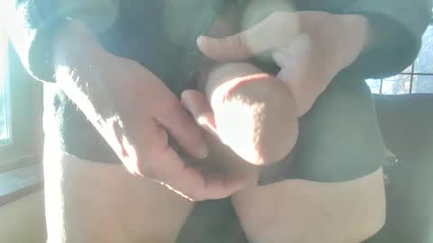 Snapshot of nfgwholoves2cum chatting on February 7, 9:15 pm NFG Nice Friendly Guy Dick online show from February 7, 9:15 pm