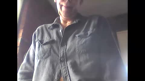 Snapshot of nfgwholoves2cum chatting on January 3, 5:53 pm NFG Nice Friendly Guy Dick online show from January 3, 5:53 pm