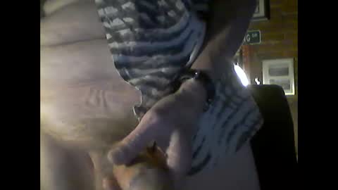 Snapshot of nfgwholoves2cum chatting on September 16, 3:40 am NFG Nice Friendly Guy Dick online show from September 16, 3:40 am