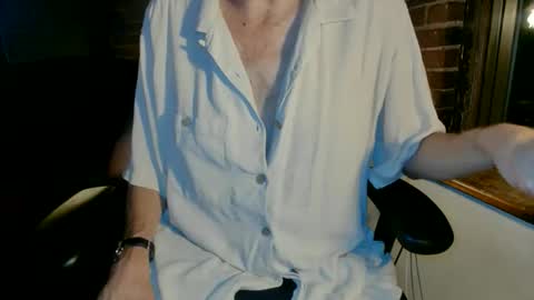 Snapshot of nfgwholoves2cum chatting on October 18, 2:05 am NFG Nice Friendly Guy Dick online show from October 18, 2:05 am