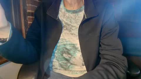 Snapshot of nfgwholoves2cum chatting on February 26, 1:53 am NFG Nice Friendly Guy Dick online show from February 26, 1:53 am