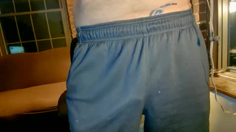 Snapshot of nfgwholoves2cum chatting on September 10, 2:10 am NFG Nice Friendly Guy Dick online show from September 10, 2:10 am