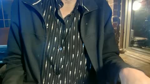 Snapshot of nfgwholoves2cum chatting on December 9, 3:29 am NFG Nice Friendly Guy Dick online show from December 9, 3:29 am