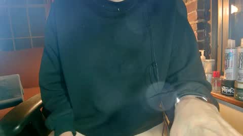 Snapshot of nfgwholoves2cum chatting on February 13, 10:54 pm NFG Nice Friendly Guy Dick online show from February 13, 10:54 pm