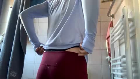 nial_31 online show from January 10, 1:09 pm