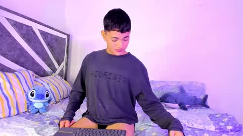 Snapshot of niall_falcon chatting on March 4, 2:53 pm Niall online show from March 4, 2:53 pm