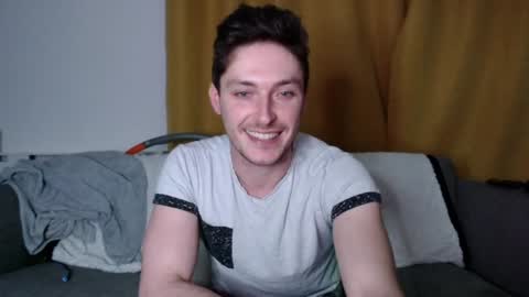 Riley online show from December 4, 1:03 am
