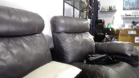 niceasscammo69 online show from September 15, 1:23 pm