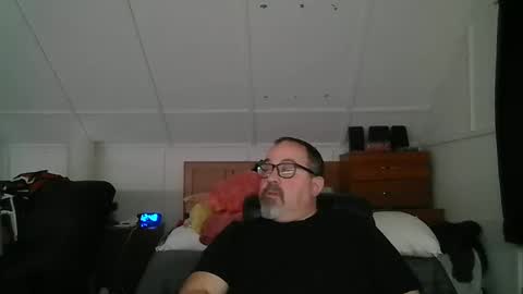 Snapshot of niceguy7208 chatting on October 20, 4:49 am niceguy7208 online show from October 20, 4:49 am