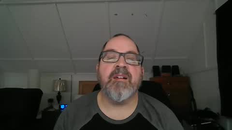 Snapshot of niceguy7208 chatting on December 16, 3:19 am niceguy7208 online show from December 16, 3:19 am