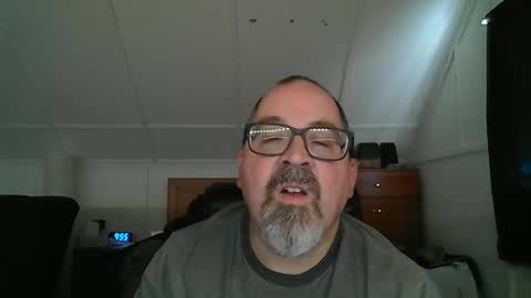 Snapshot of niceguy7208 chatting on September 19, 1:55 pm niceguy7208 online show from September 19, 1:55 pm