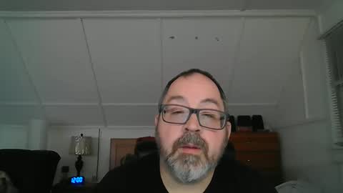 Snapshot of niceguy7208 chatting on March 4, 5:00 am niceguy7208 online show from March 4, 5:00 am