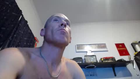 niceonebrov online show from April 25, 7:11 pm