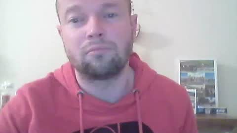 nick1990b online show from February 5, 7:10 pm