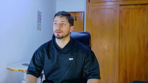 nick_moss_ online show from March 22, 10:42 am