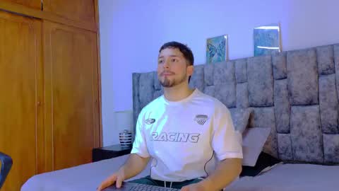 nick_moss_ online show from March 15, 1:07 pm