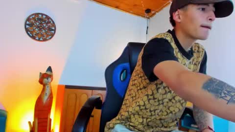 nick_nizzer online show from October 30, 11:55 am