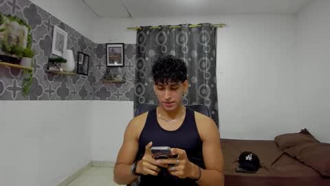 nick_nova online show from November 29, 1:13 pm