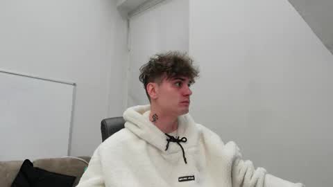 NICK PHILLIP online show from November 1, 1:48 pm