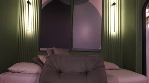 Snapshot of nick_vans chatting on October 27, 1:35 pm Jhohan online show from October 27, 1:35 pm