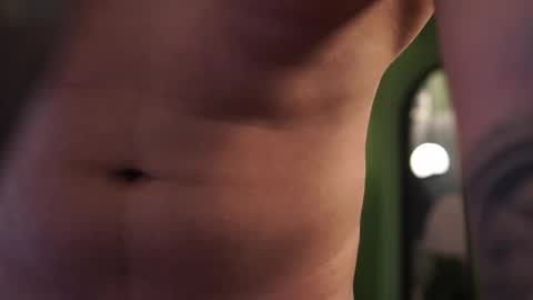 Snapshot of nick_vans chatting on October 15, 12:46 pm Jhohan online show from October 15, 12:46 pm