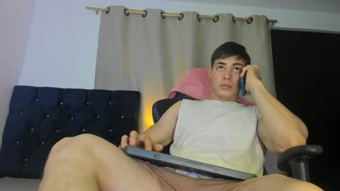 nick_zackk online show from May 19, 3:46 am
