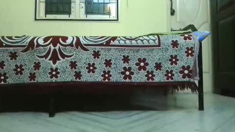 vicky online show from March 25, 5:50 pm