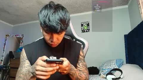 Snapshot of nickhot0609 chatting on October 13, 5:41 pm Nickhot0609 online show from October 13, 5:41 pm