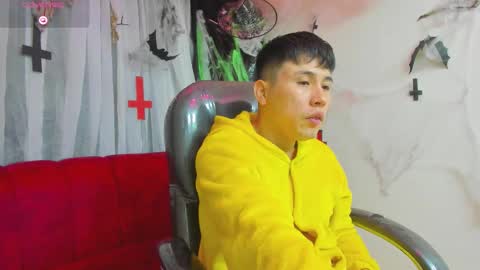 Snapshot of nickk_wolff chatting on October 21, 5:54 am Nickk Wolff online show from October 21, 5:54 am