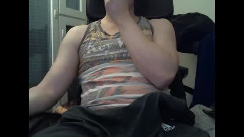 nicklan90 online show from January 17, 7:53 pm